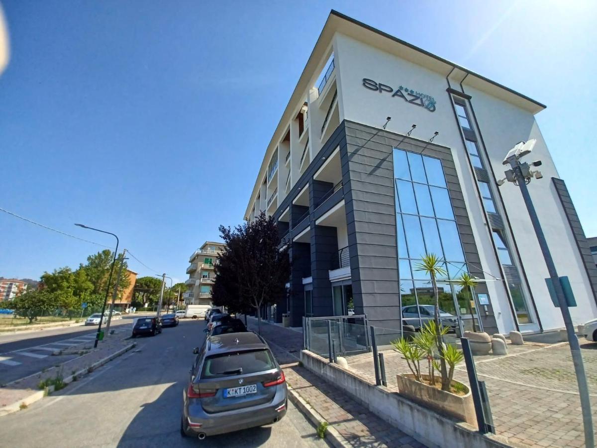 Hotel Spazio Residenza Pescara Buitenkant foto